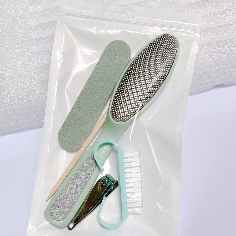 Portable 5-Piece Manicure Set - Light Green